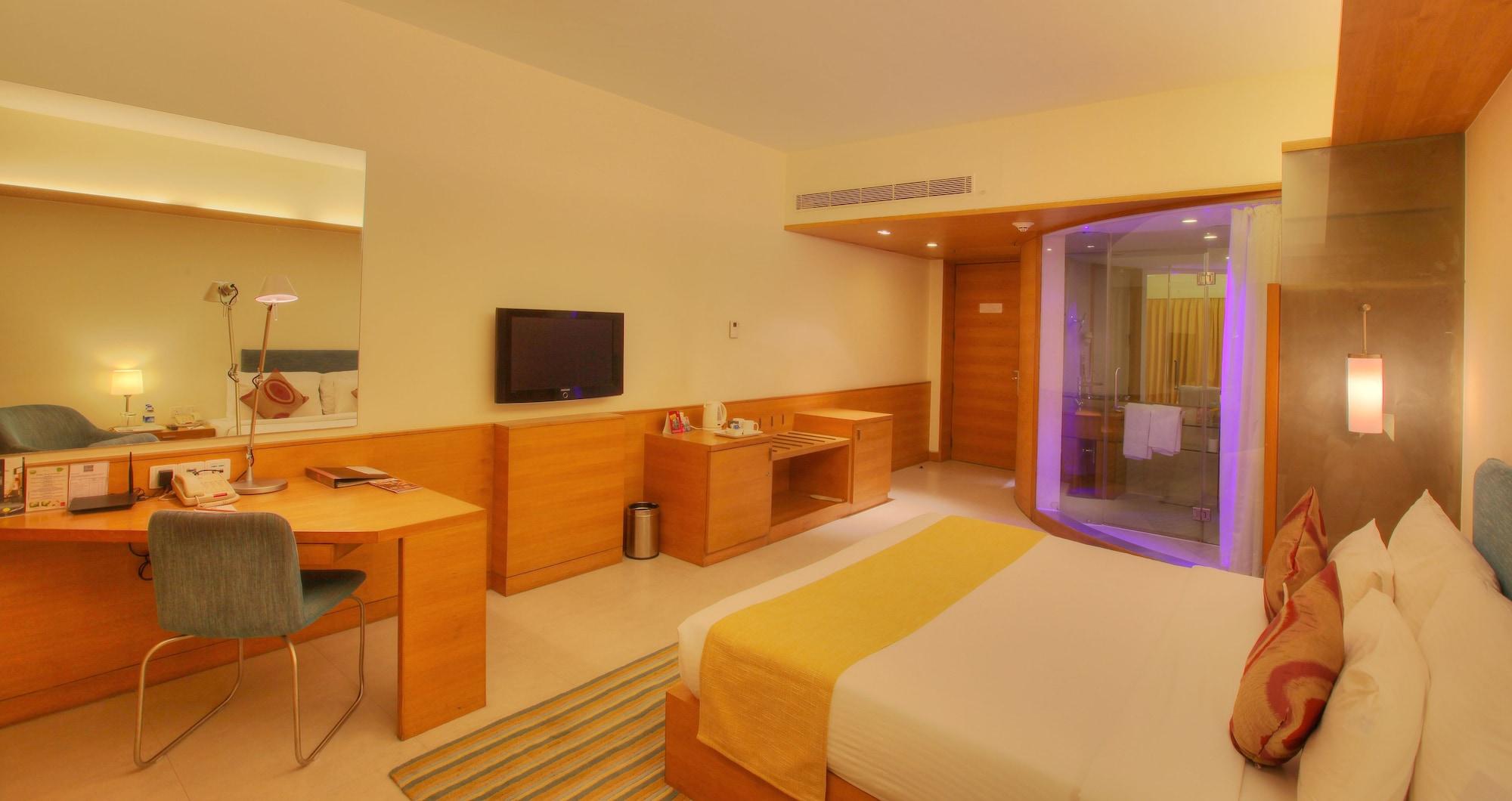Hotel Parc Estique Pune Esterno foto