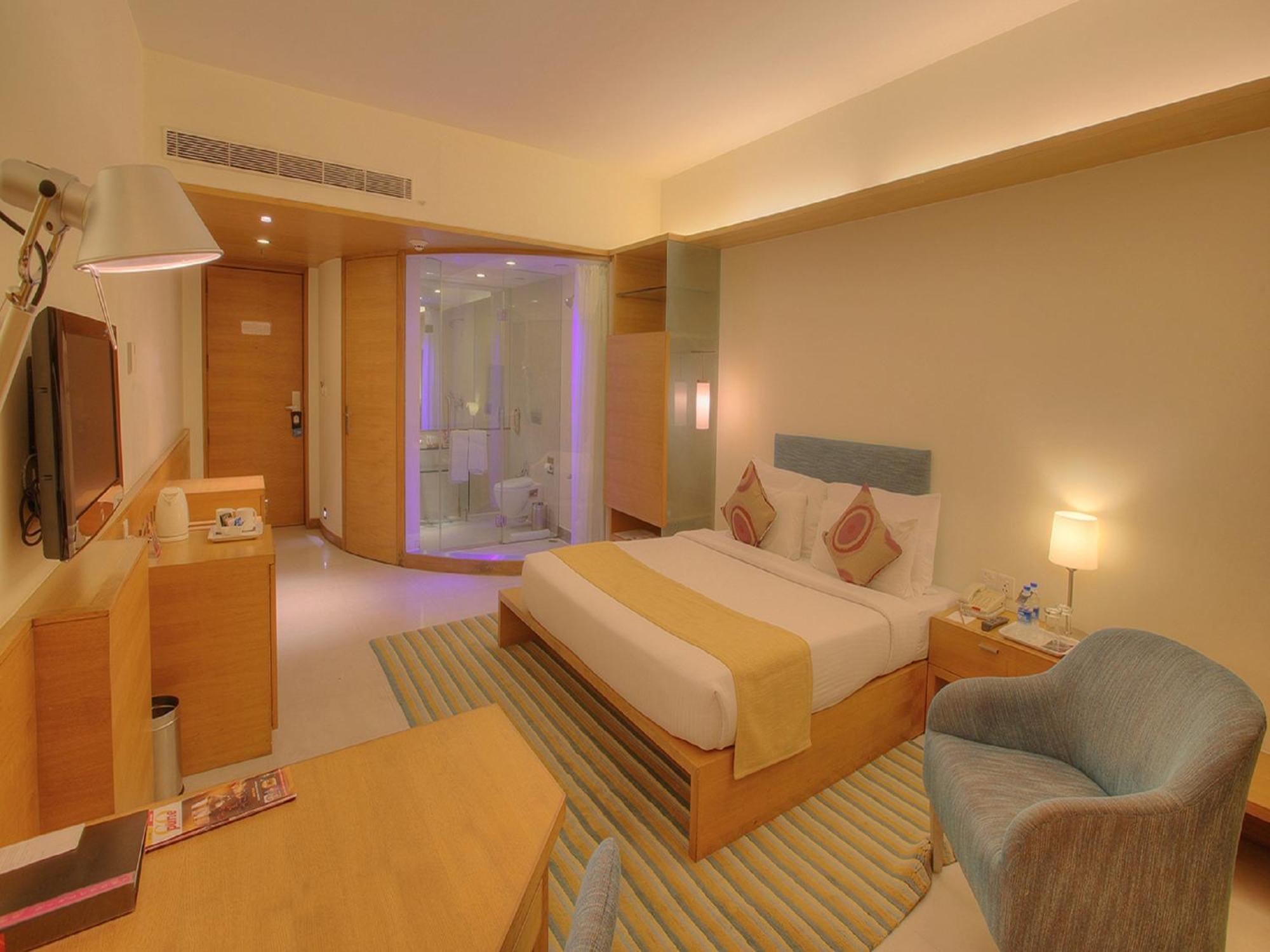 Hotel Parc Estique Pune Esterno foto