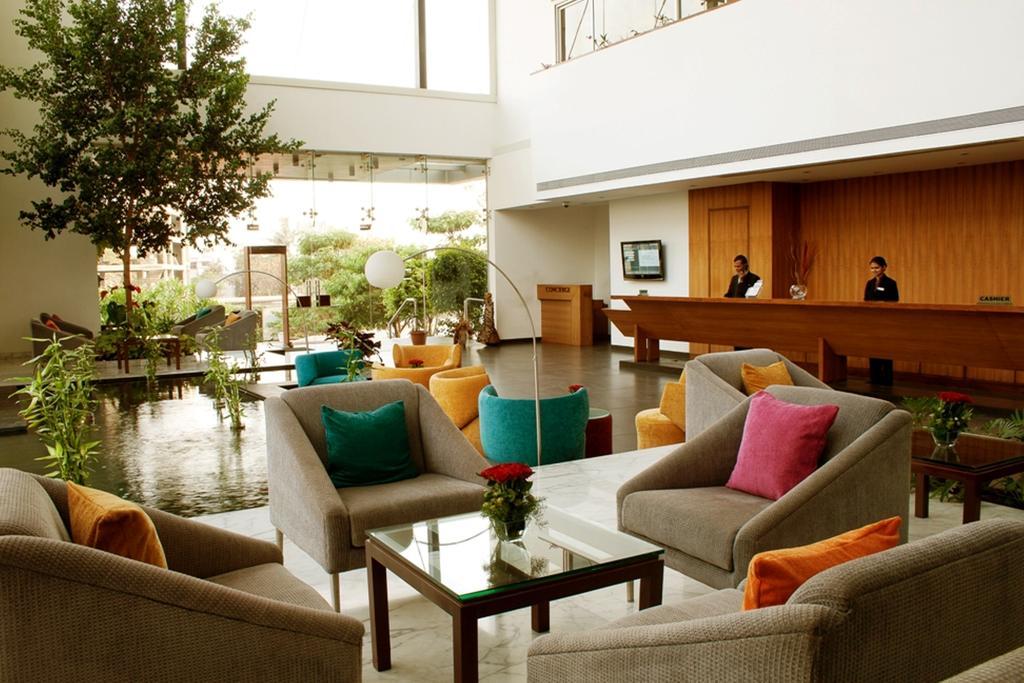 Hotel Parc Estique Pune Esterno foto